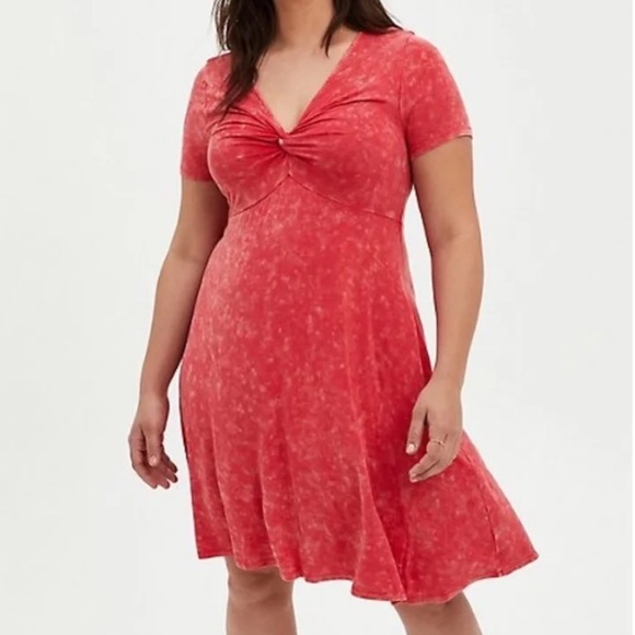 torrid Dresses & Skirts - TORRID Twist front babydoll dress